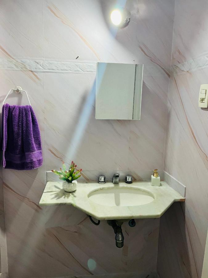 Apartamento Rua Bolivar, Nº 154, Copacabana - Temporada, Perto Da *