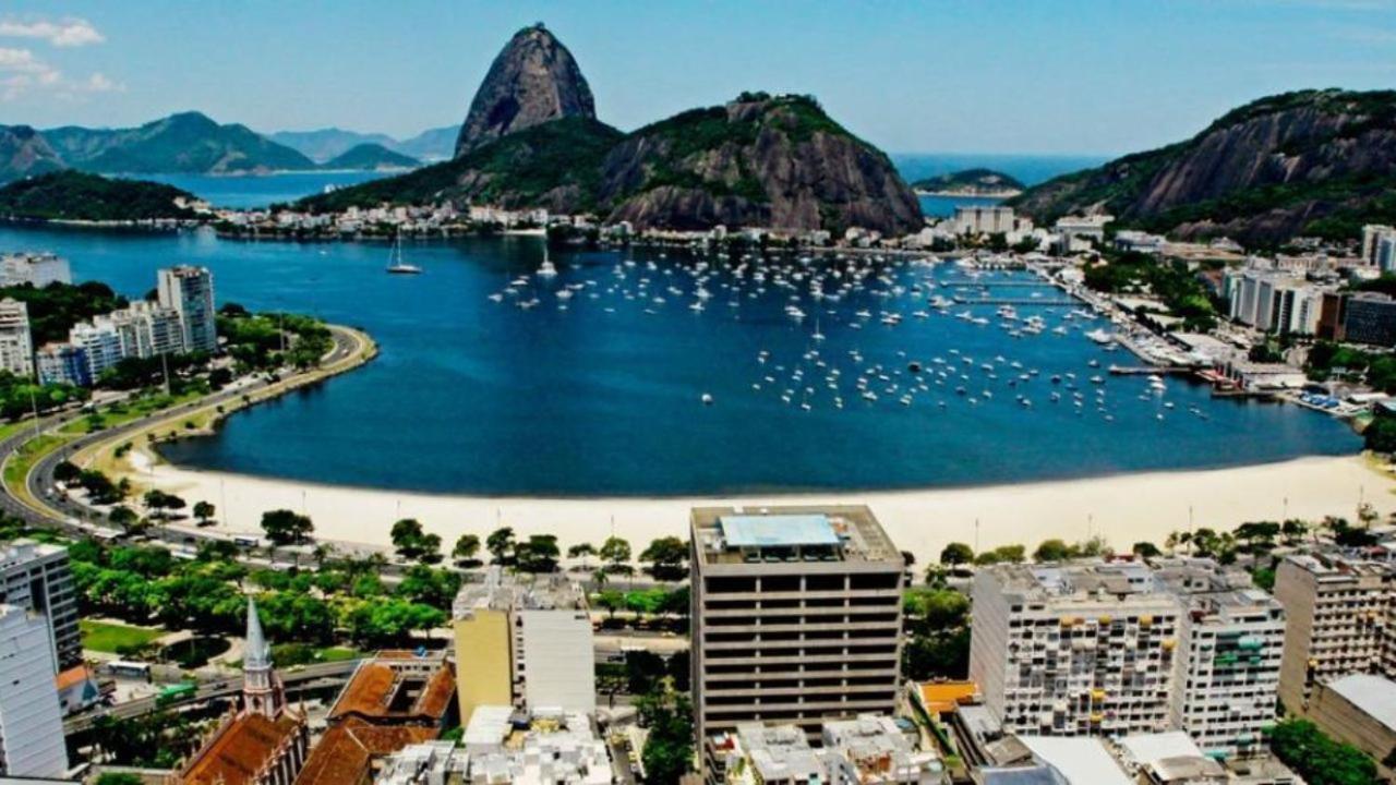 Apartamento Rua Bolivar, Nº 154, Copacabana - Temporada, Perto Da *